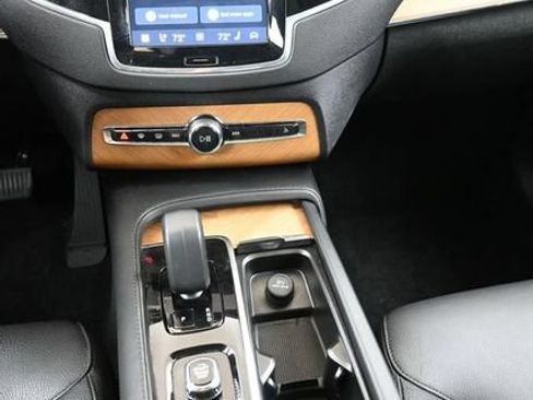 Used 2023 Volvo XC90 B6 Plus w/ Protection Package Premier AWD/4WD image 30