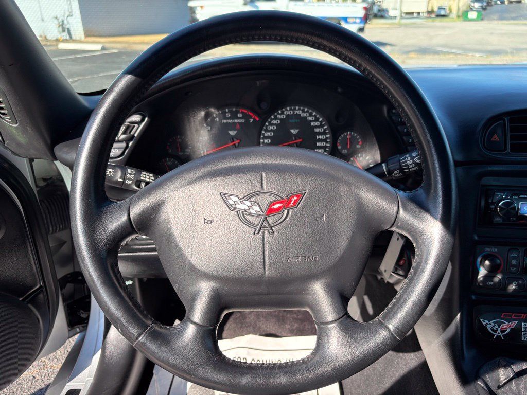 Used 2001 Chevrolet Corvette Coupe w/ Preferred Equipment Group2 RWD image 14