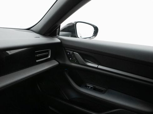 New 2026 Porsche Taycan 4S AWD/4WD image 30