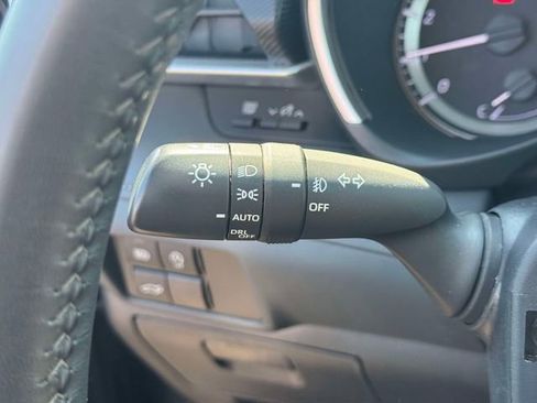 Used 2023 Toyota Highlander XSE image 29