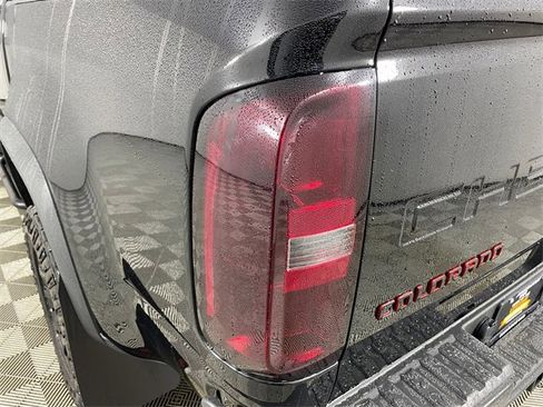 Certified 2022 Chevrolet Colorado ZR2 w/ ZR2 Midnight Special Edition image 18