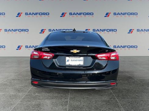Used 2022 Chevrolet Malibu LT FWD image 4