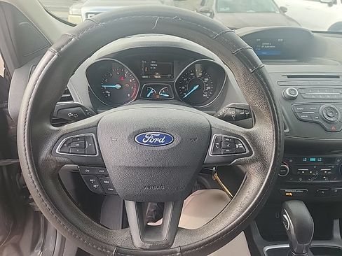 Used 2018 Ford Escape SE FWD image 21