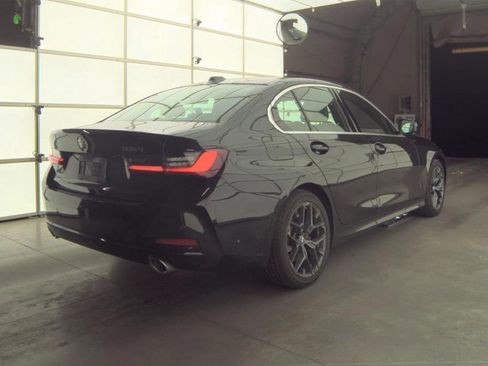 Used 2025 BMW 330i Sedan image 2