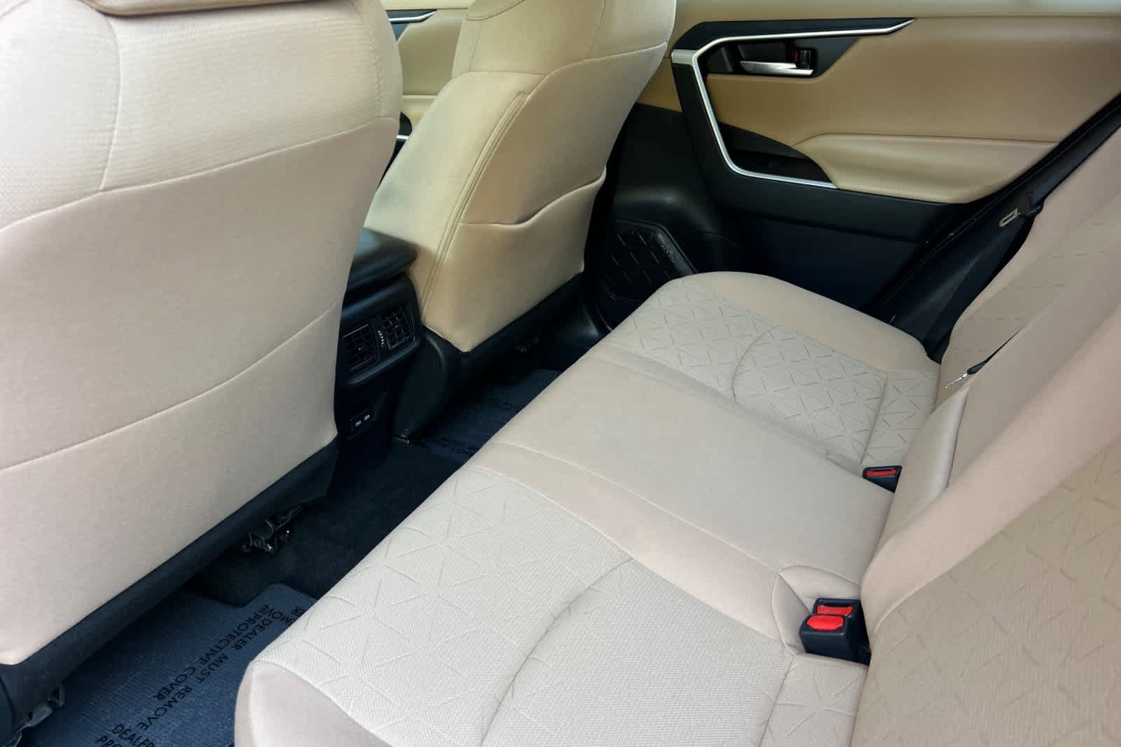 Certified 2022 Toyota RAV4 XLE AWD/4WD image 4