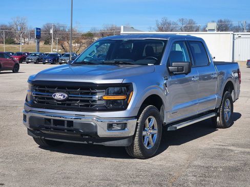 Used 2024 Ford F150 XLT w/ Mobile Office Package image 3