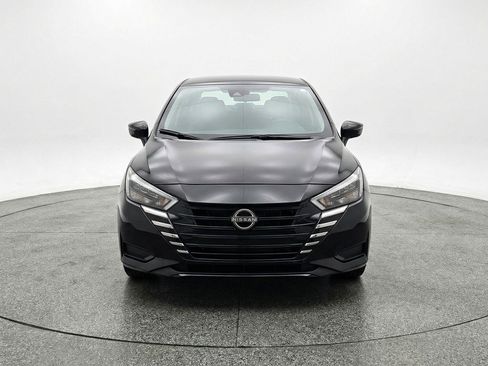 Used 2025 Nissan Versa SV image 2