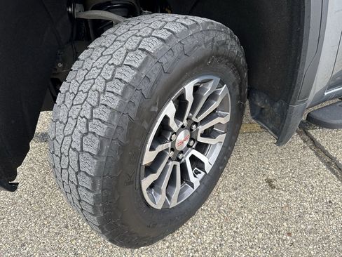 Used 2021 GMC Sierra 1500 AT4 w/ AT4 Premium Package image 2