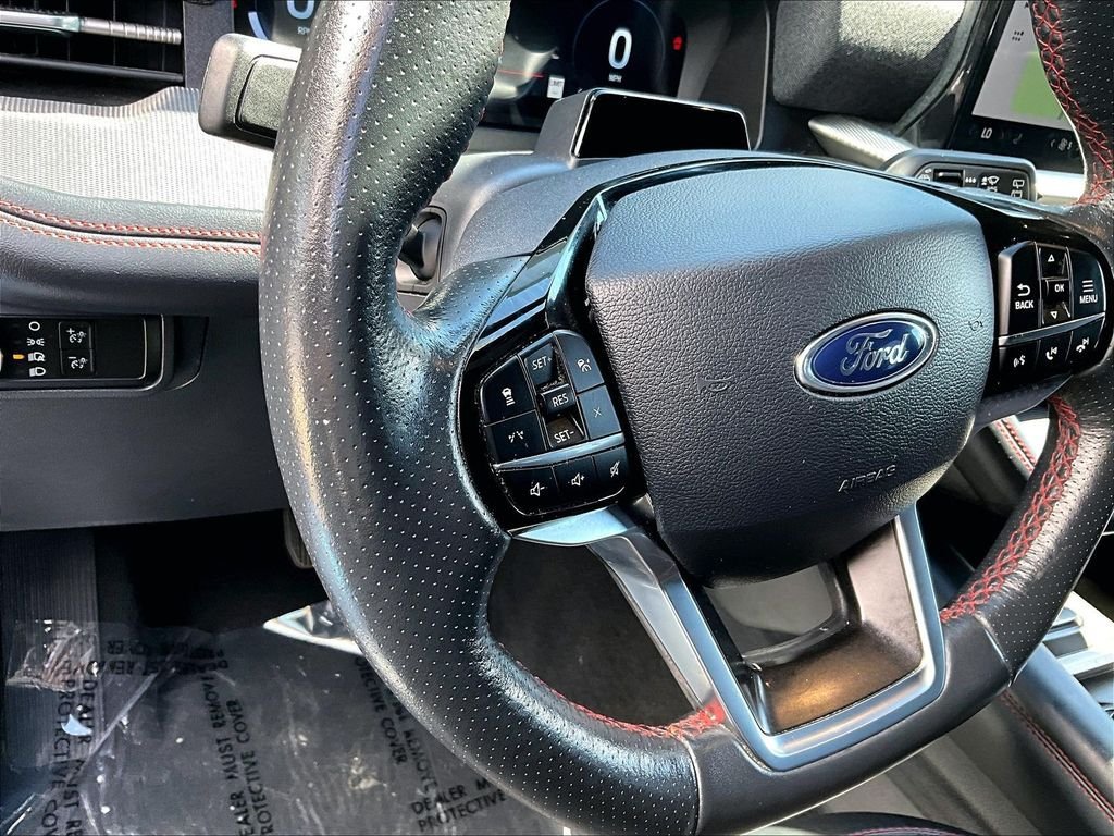 Used 2025 Ford Explorer ST-Line w/ ST-Line Street Pack AWD/4WD image 19