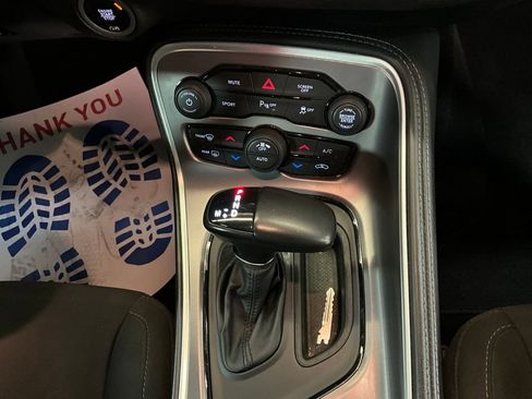 Certified 2022 Dodge Challenger GT image 9