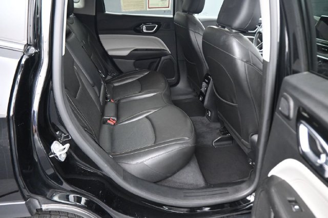 Used 2022 Jeep Compass Limited w/ Sun and Sound Group AWD/4WD image 23