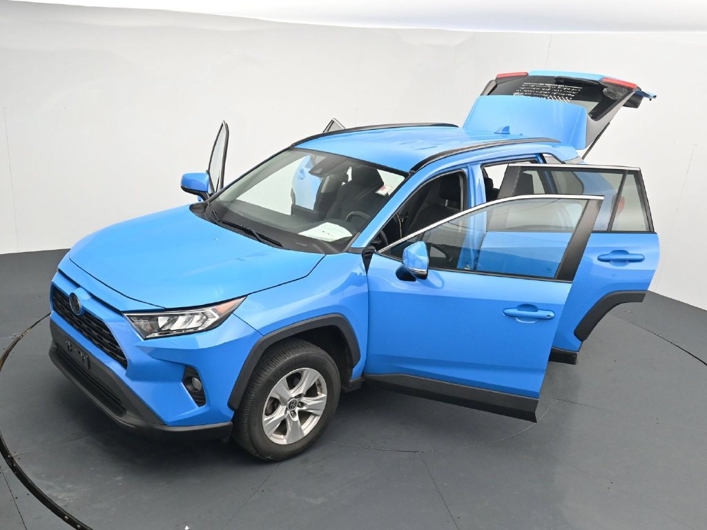 Used 2021 Toyota RAV4 XLE AWD/4WD image 26