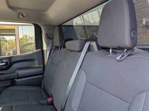 Used 2022 Chevrolet Silverado 1500 Custom image 18