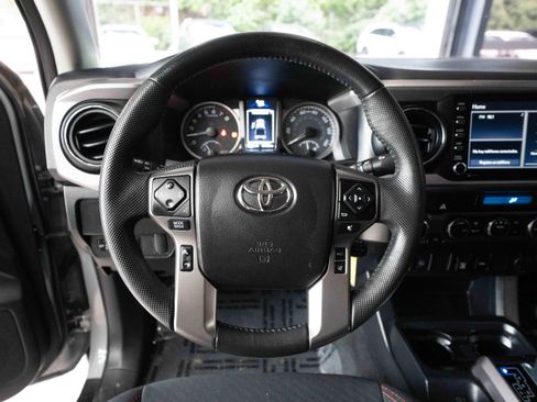 Used 2021 Toyota Tacoma SR5 AWD/4WD image 21