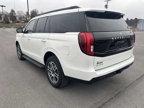 Used 2025 Ford Expedition Active image 6