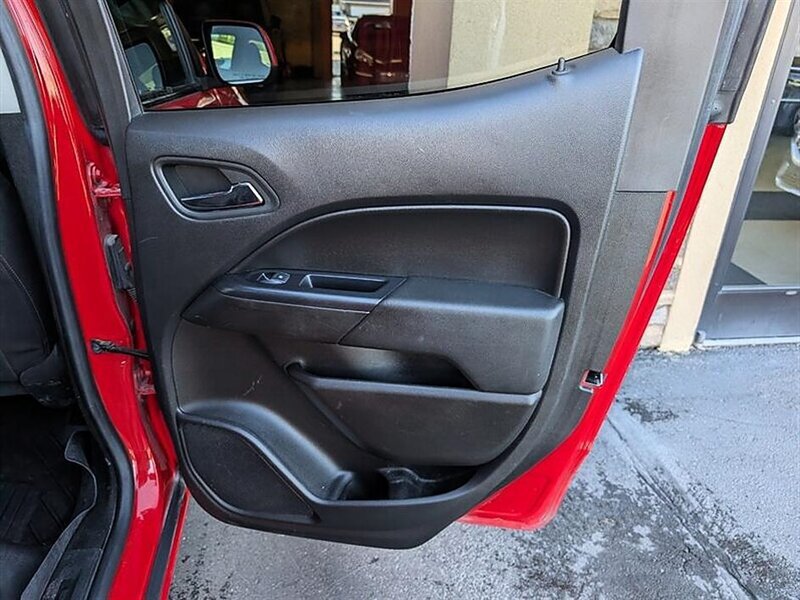 Used 2019 Chevrolet Colorado LT AWD/4WD image 29