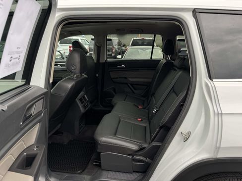 Used 2023 Volkswagen Atlas SE AWD/4WD image 24