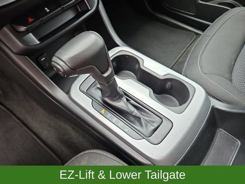 Used 2017 Chevrolet Colorado LT w/ LT Convenience Package RWD image 18