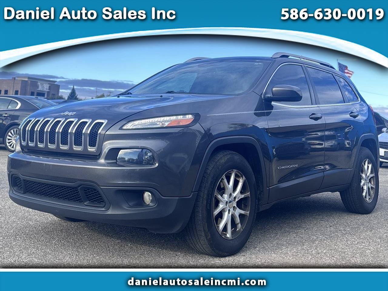 Used 2015 Jeep Cherokee Latitude w/ Comfort/Convenience Group FWD image 1