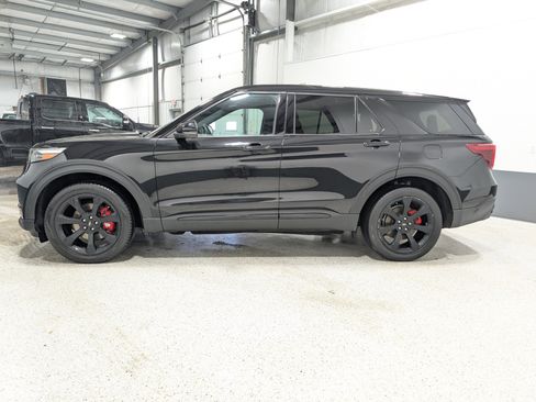 Used 2021 Ford Explorer ST w/ ST Street Pack image 6
