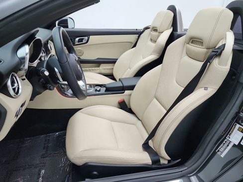 Used 2020 Mercedes-Benz SLC 300 image 10