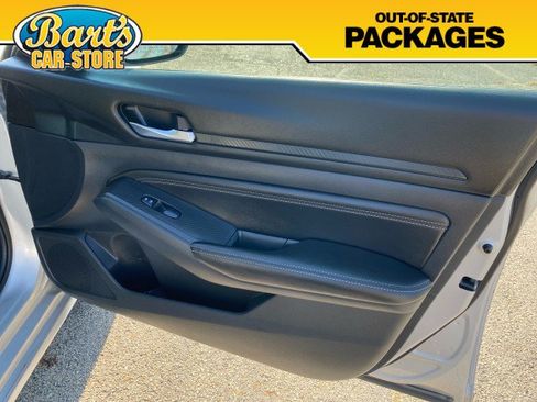 Used 2019 Nissan Altima 2.5 S FWD image 12