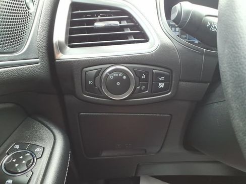 Certified 2023 Ford Edge Titanium AWD/4WD image 13