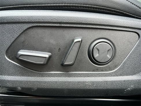 Certified 2025 Kia Sportage SX image 12