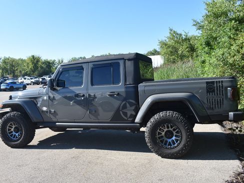 Used 2021 Jeep Gladiator Sport AWD/4WD image 4
