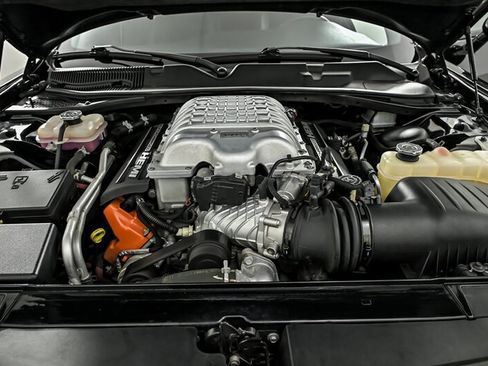 Used 2016 Dodge Challenger SRT Hellcat RWD image 12