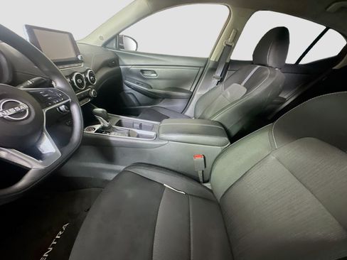 Used 2025 Nissan Sentra SV FWD image 13