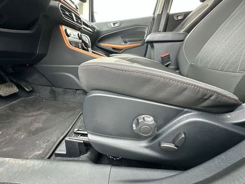 Used 2022 Ford EcoSport SE w/ SE Convenience Package image 16