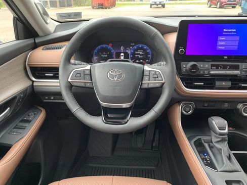 New 2026 Toyota Grand Highlander AWD image 16