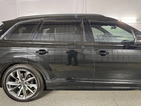 Used 2023 Audi SQ7 Prestige image 9