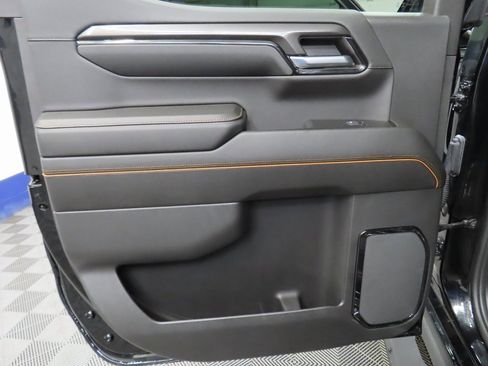 Used 2024 GMC Sierra 1500 AT4 image 74