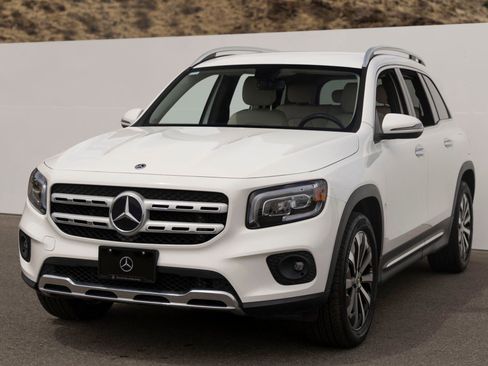 Used 2022 Mercedes-Benz GLB 250 image 4