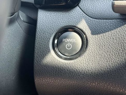 Used 2025 Toyota Camry SE FWD image 32