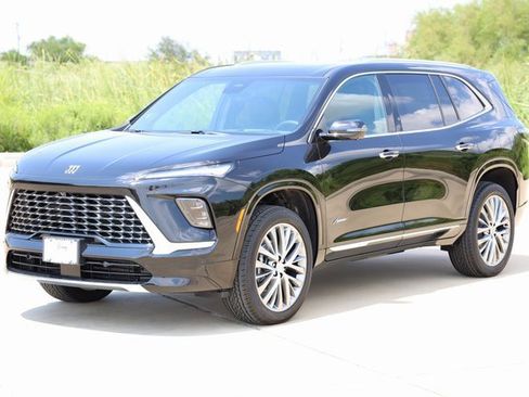 New 2026 Buick Enclave Avenir image 3