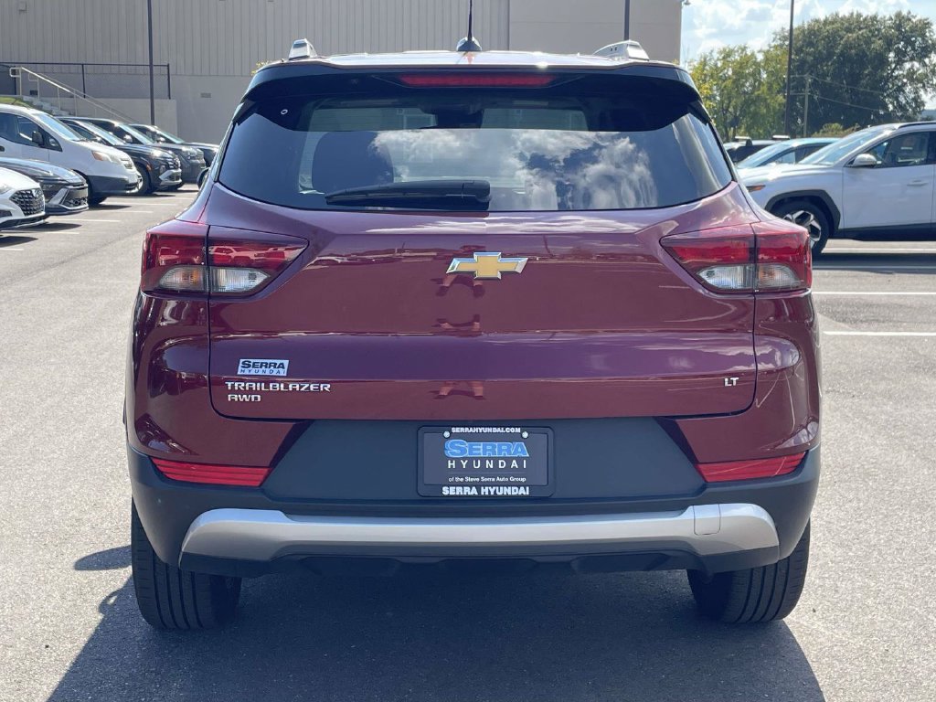 Used 2025 Chevrolet TrailBlazer LT AWD/4WD image 4