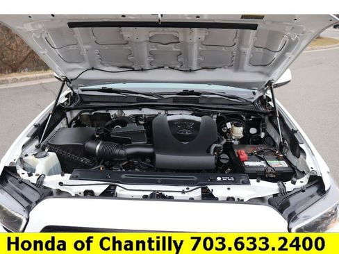 Used 2017 Toyota Tacoma SR w/ Tow Package image 29