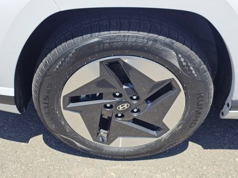 Certified 2024 Hyundai Kona SEL FWD image 10