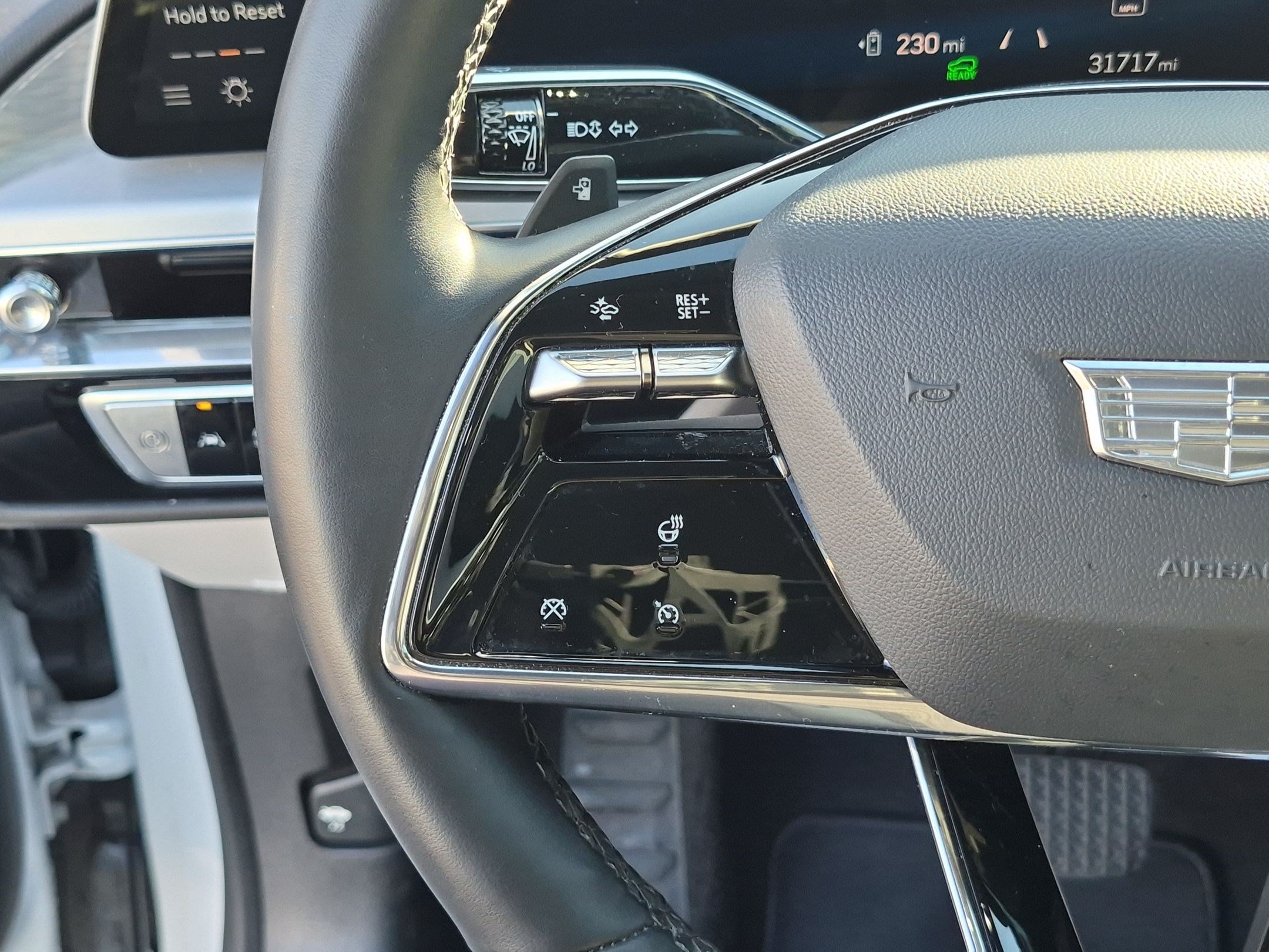 Used 2024 Cadillac Lyriq Luxury RWD image 19