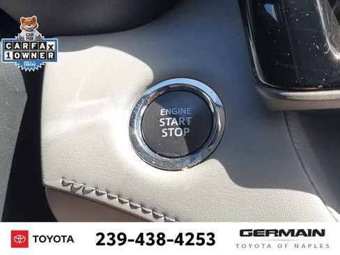 Used 2022 Toyota Highlander XLE AWD/4WD image 35