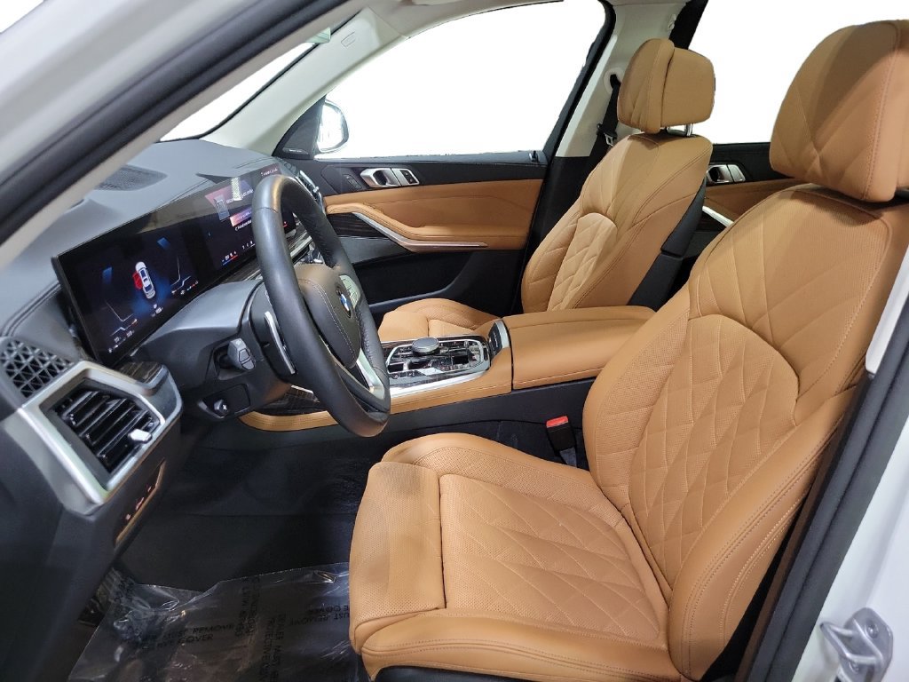 Used 2025 BMW X7 xDrive40i AWD/4WD image 13