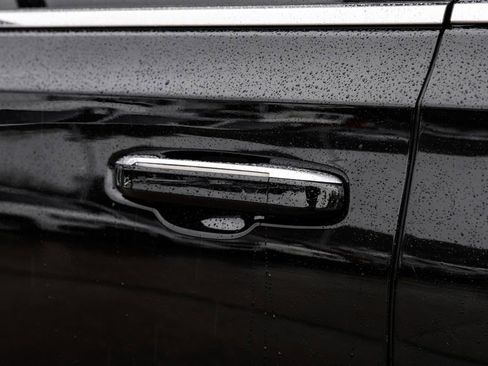 Used 2021 Cadillac Escalade ESV Premium Luxury image 44