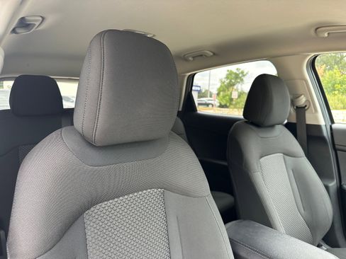 Used 2023 Kia Sportage LX image 11