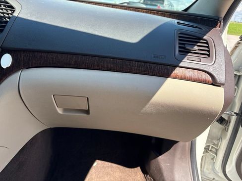 Used 2012 Buick Regal Leather FWD image 25