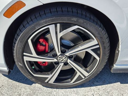 New 2026 Volkswagen GTI SE FWD image 5
