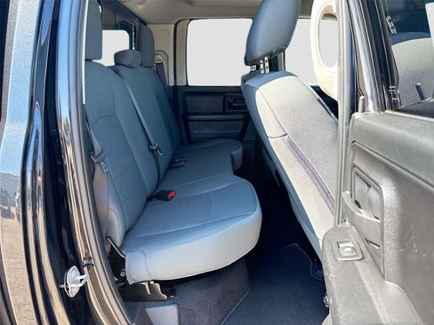 Used 2017 RAM 1500 Express AWD/4WD image 25