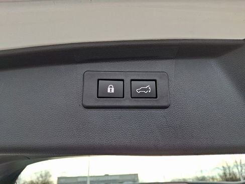 Used 2021 Subaru Outback Premium image 30